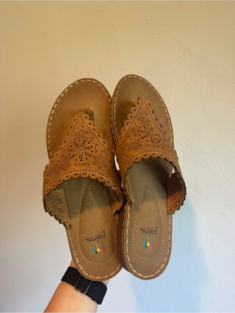 Palm Springs Scalloped Tan Slide Sandals